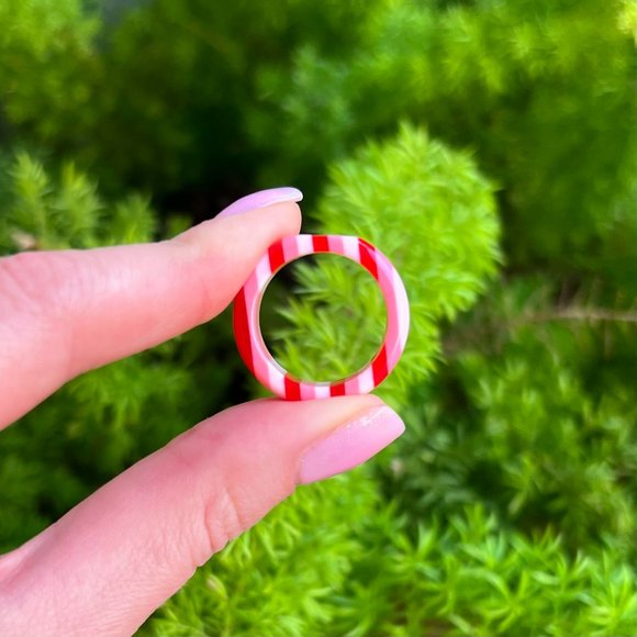 Acrylic ring - Picture 4 of 4